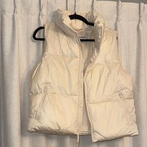 Women’s Old Navy Cream Puffer Vest